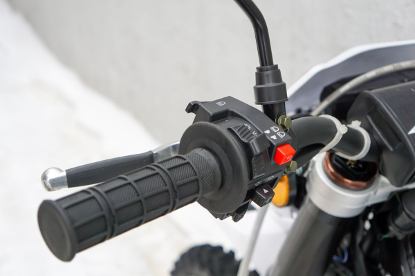 Мотоцикл кроссовый / эндуро BSE (БСЕ) Z6 Y Factory Metallic (035) с ПТС | Мототека